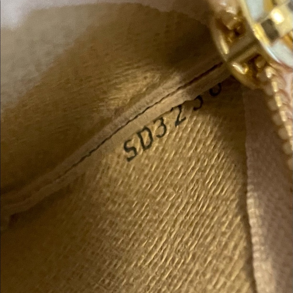 SOLD Authentic Louis Vuitton Cles Damier Azur - Picture 11 of 11